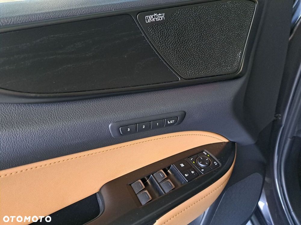 Lexus NX 350h Omotenashi AWD - 36