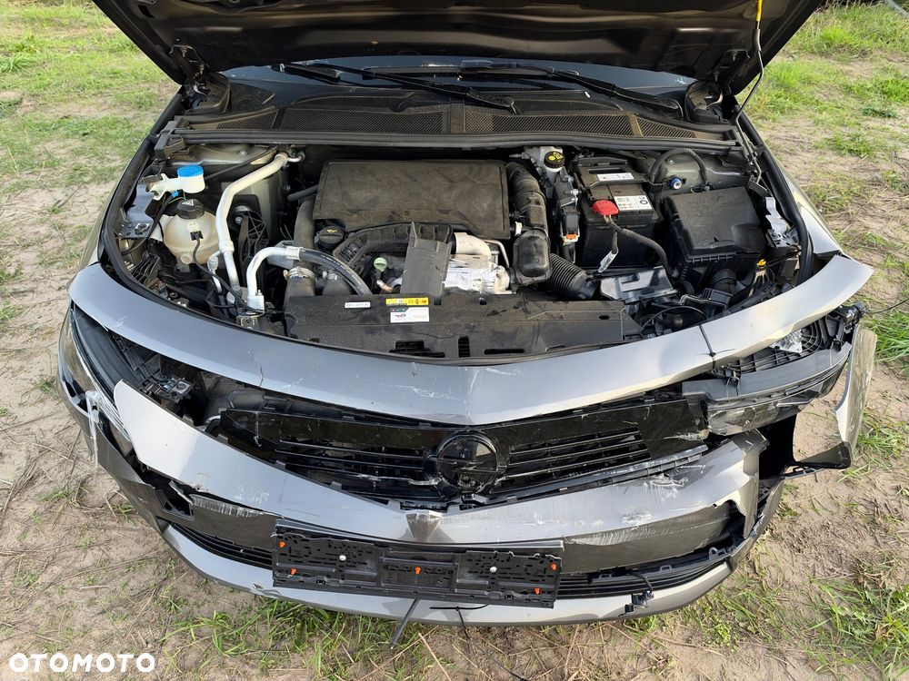 Opel Astra 1.2 Turbo GS - 6