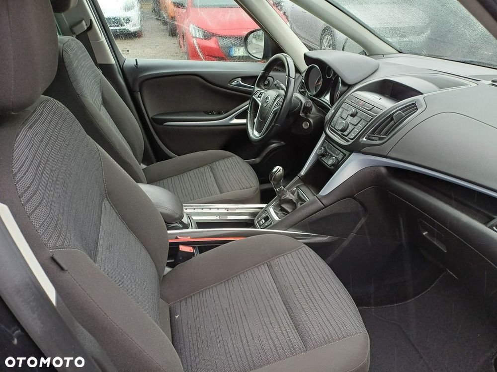 Opel Zafira - 11