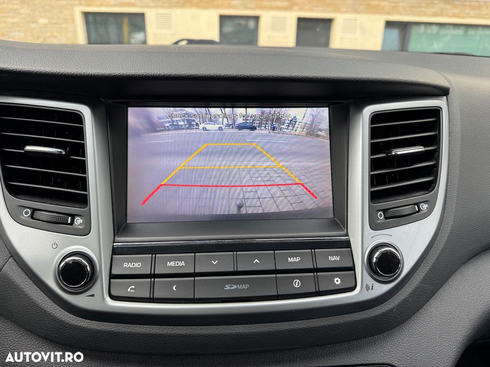 Hyundai Tucson blue 1.7 CRDi 2WD DCT Premium - 36