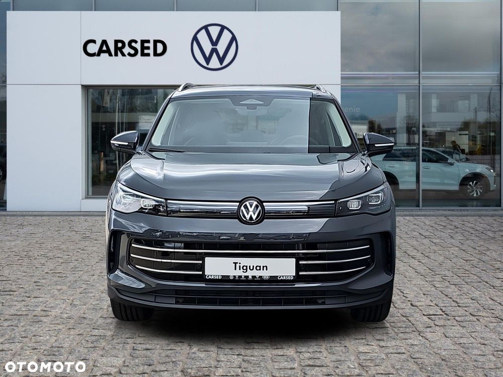 Volkswagen Tiguan - 9