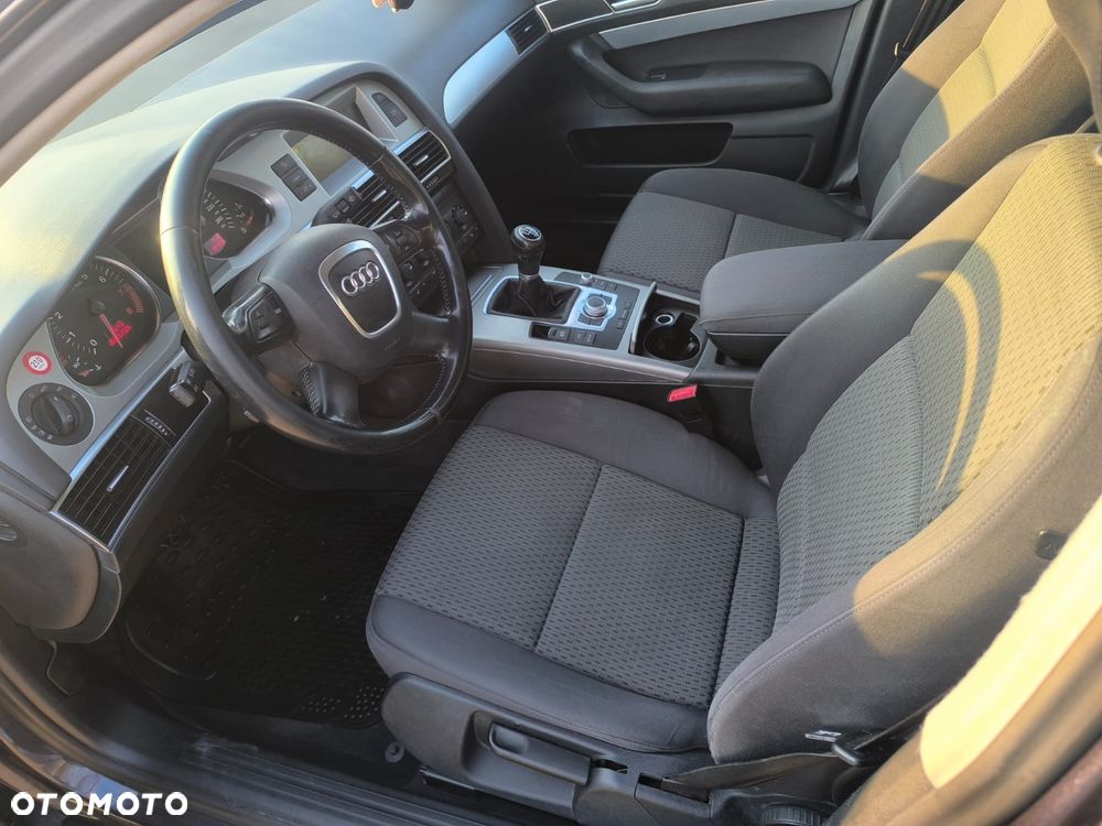 Audi A6 Limousine 2.4 - 3