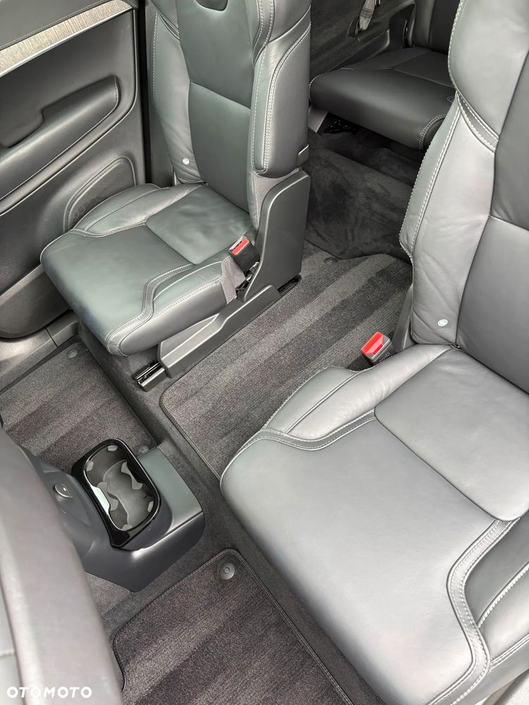 Volvo XC 90 - 5