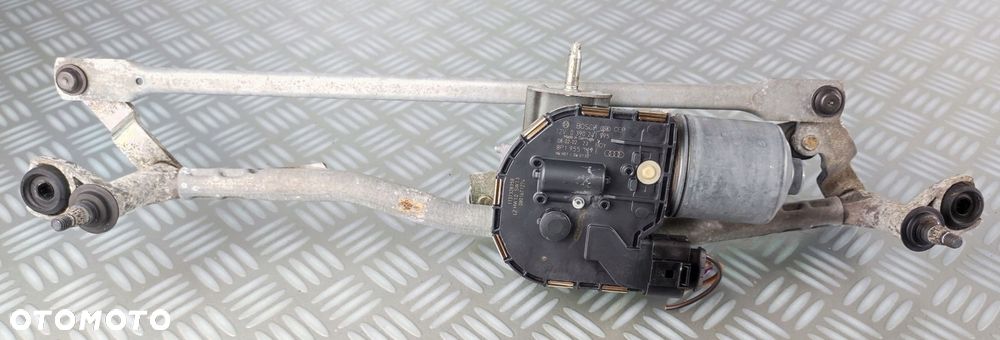 8P1955119E 8P1955023K mechanizm silniczek wycieraczek przód AUDI A3 8P EURO - 1