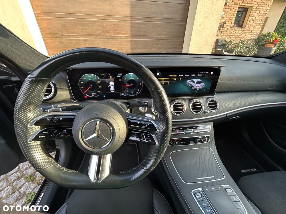 Mercedes-Benz Klasa E 220 d 4-Matic 9G-TRONIC - 8