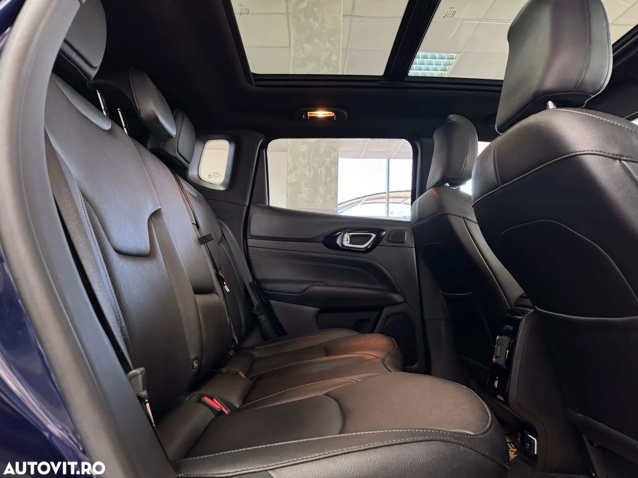 Jeep Compass 1.3 T4 4xe PLUG-IN HYBRID Automatik S - 18