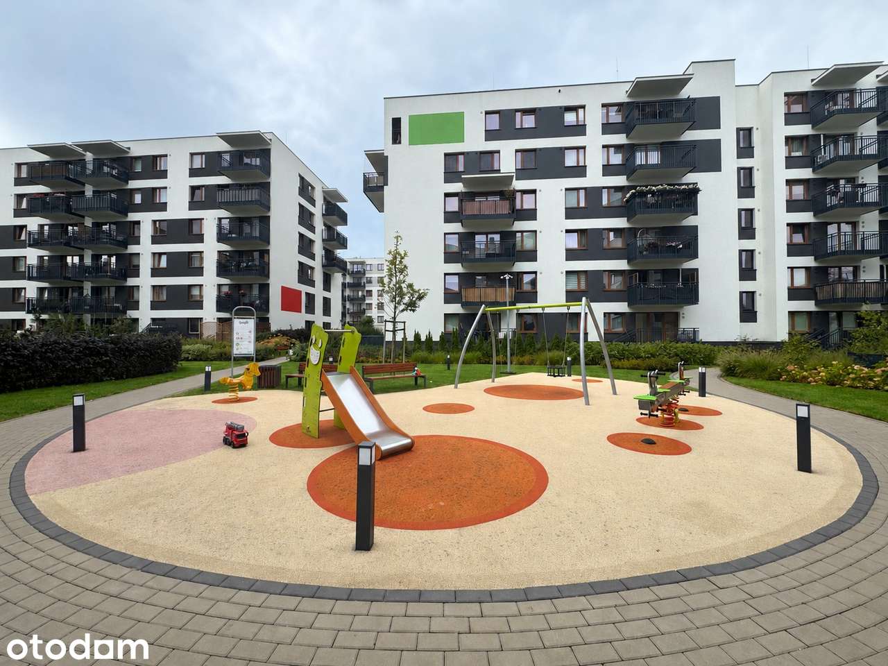 Własny ogród 35 m² | 3 pokoje | garaż | Stacja Grochów