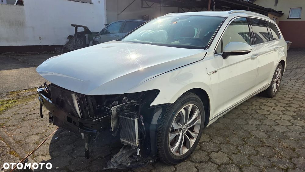 Volkswagen Passat 2.0 TDI SCR (BlueMotion Tech) 4Motion D Highline - 7