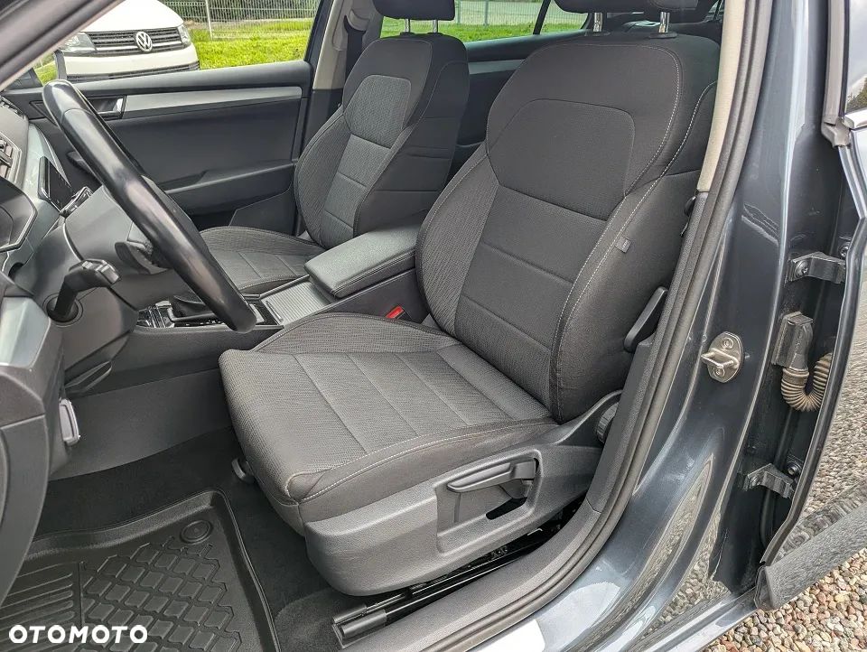 Skoda Superb 2.0 TDI DSG Ambition - 23