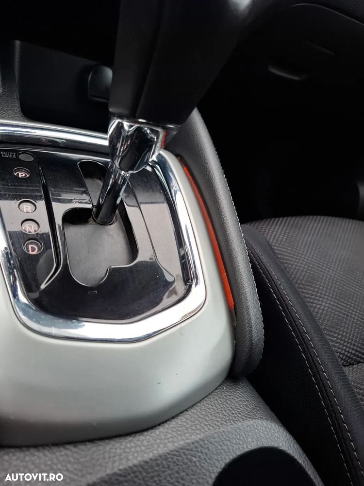 Nissan Qashqai 1.6 DCI Xtronic N-Connecta - 20