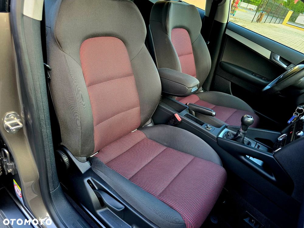 Audi A3 Sportback 2.0 TDI Ambiente - 16