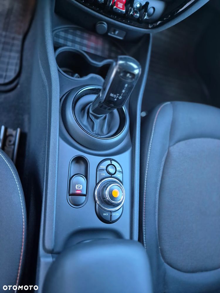MINI Clubman Cooper D Essential Trim - 20