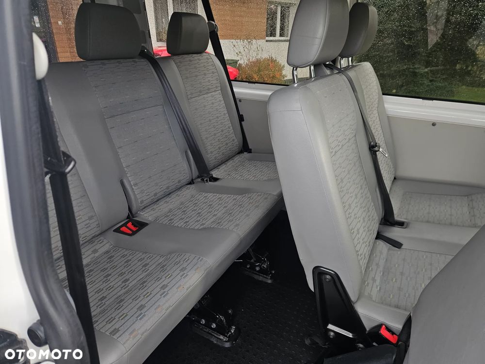 Volkswagen Transporter - 17