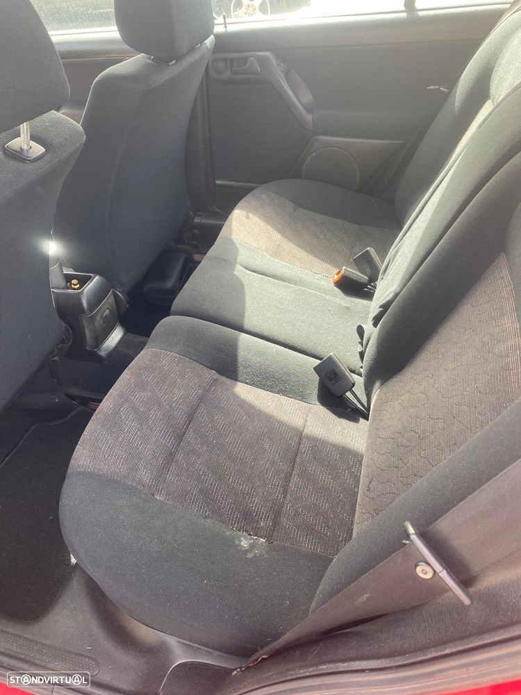 VW Vento 1.9 GT TDI - 10