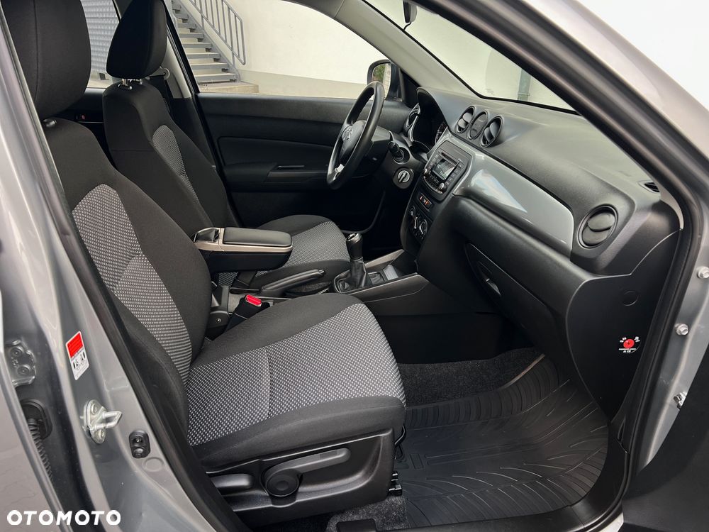 Suzuki Vitara 1.6 Comfort 2WD - 29