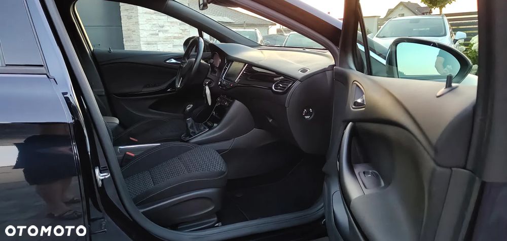 Opel Astra 1.4 Turbo Business - 25