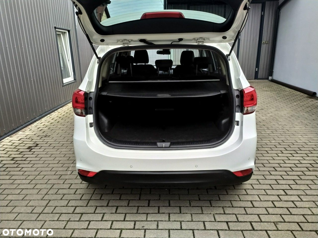 Kia Carens 1.7 CRDi Spirit - 22