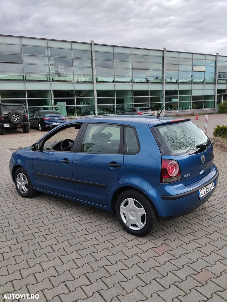 Volkswagen Polo 1.2 Attractive - 6