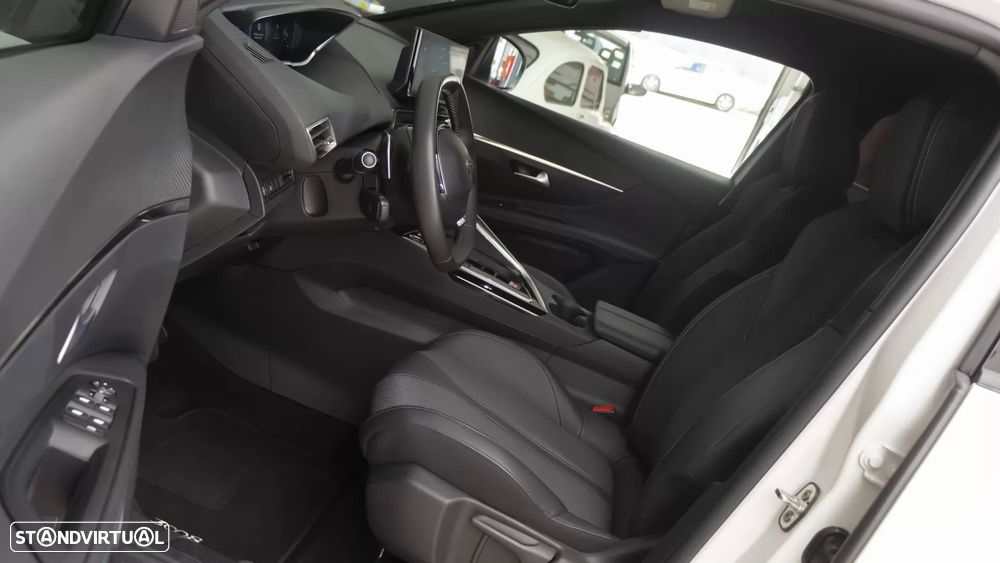 Peugeot 3008 1.2 PureTech Allure EAT8 - 14