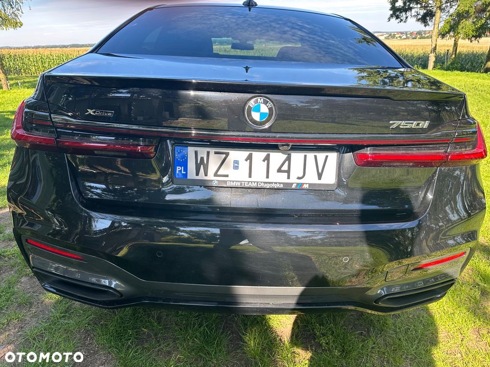 BMW Seria 7 750i xDrive sport - 4