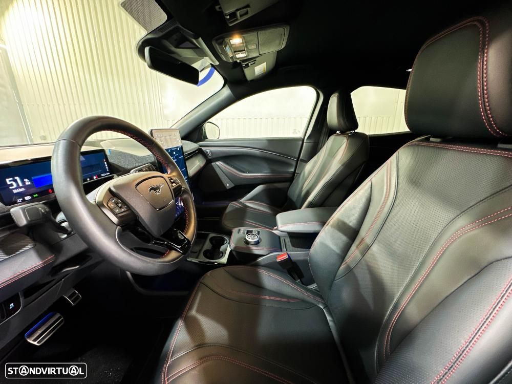 Ford Mustang Mach-E AWD PREMIUM - 9