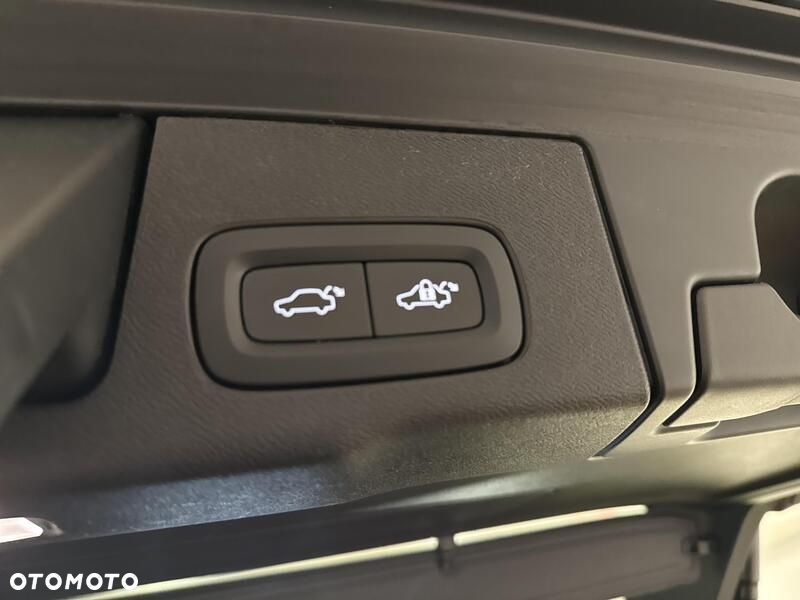 Volvo XC 60 - 24