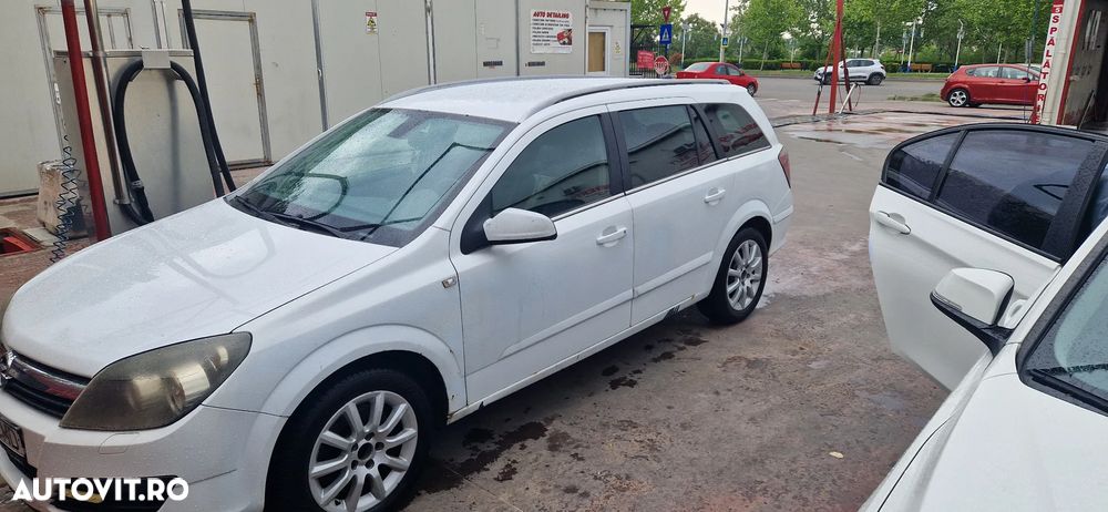 Opel Astra 1.9 CDTI Caravan DPF Cosmo - 2