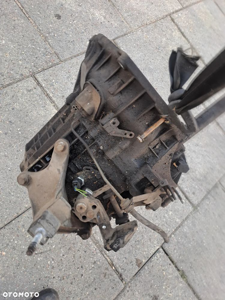 Ford Transit Connect 1.8 Di skrzynia biegów kod 2T1R-7002-BH - 2