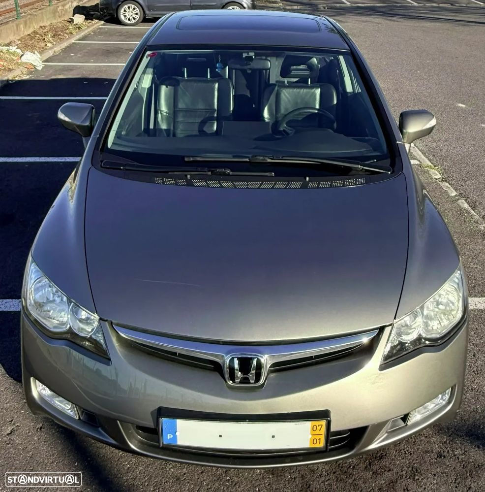 Honda Civic 1.8 ES - 4