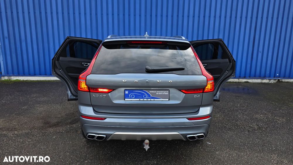 Volvo XC 60 B4 MHEV AT8 FWD Momentum Pro - 24