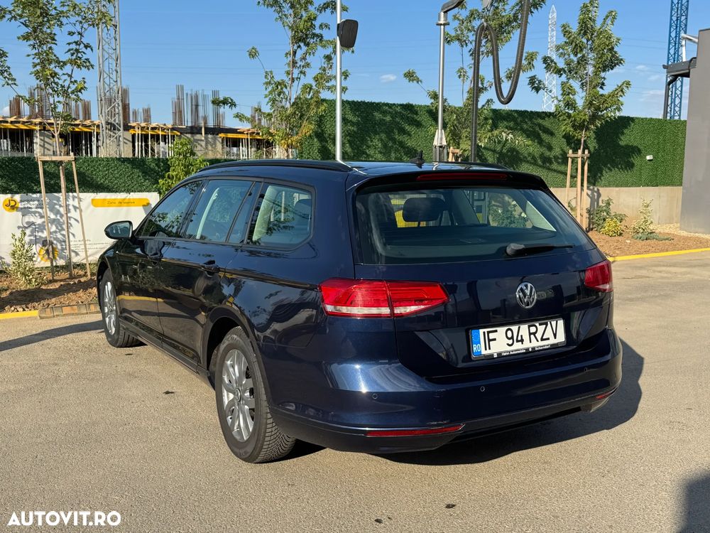 Volkswagen Passat 2.0 TDI SCR DSG Trendline - 4