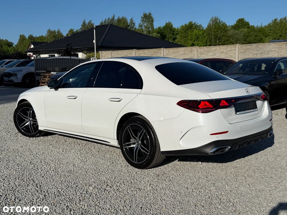 Mercedes-Benz Klasa E 220 d 4Matic 9G-TRONIC - 11
