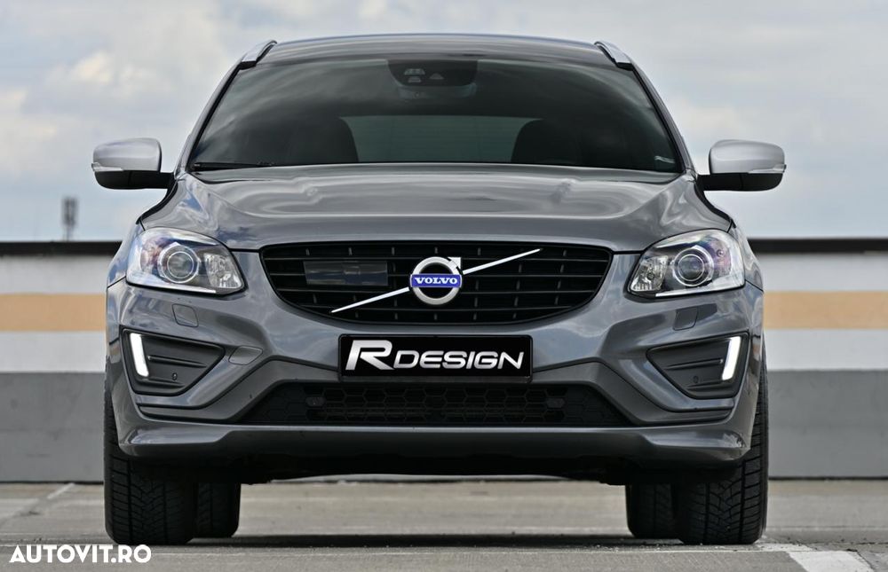 Volvo XC 60 D5 AWD Geartronic Momentum - 9