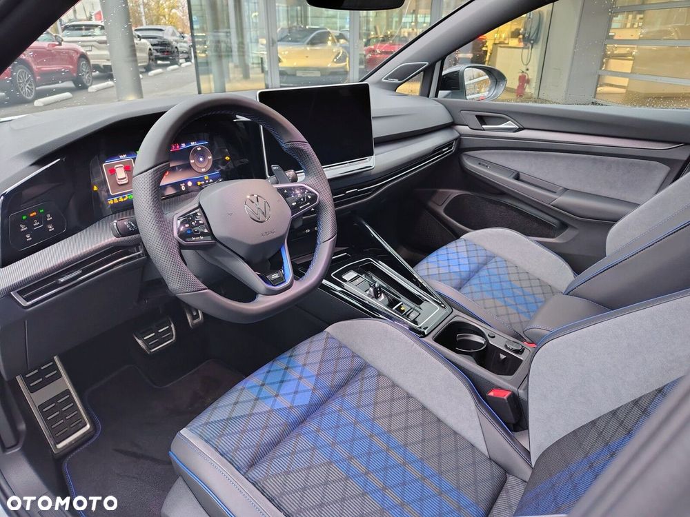 Volkswagen Golf - 12