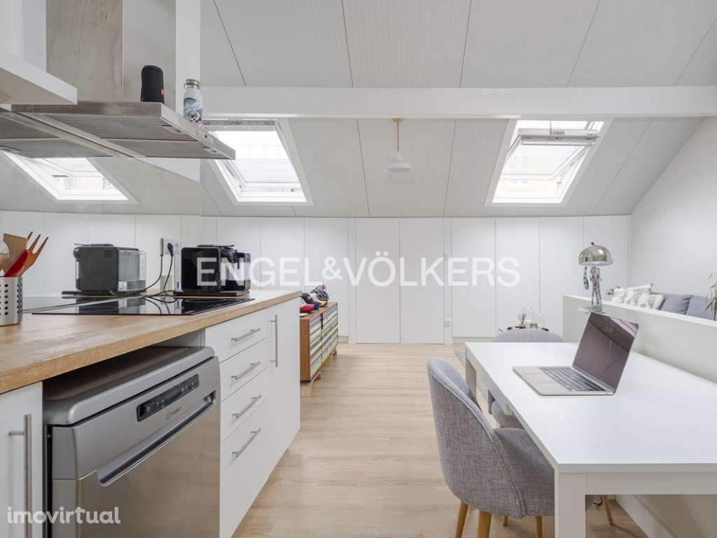 Amplo Estúdio junto á Praça das Flores - Príncipe Real - Grande imagem: 5/21