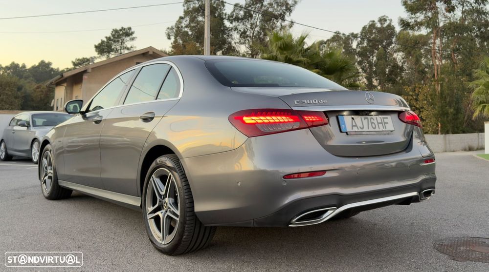 Mercedes-Benz E 300 de AMG Line - 4