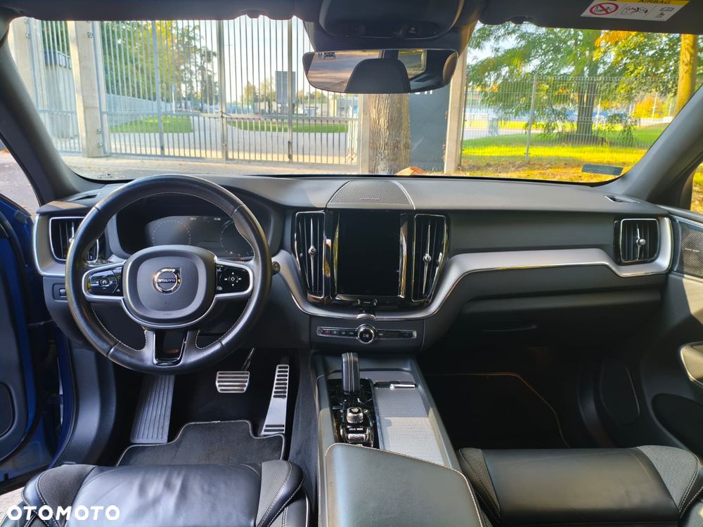 Volvo XC 60 B4 D AWD R-Design - 14
