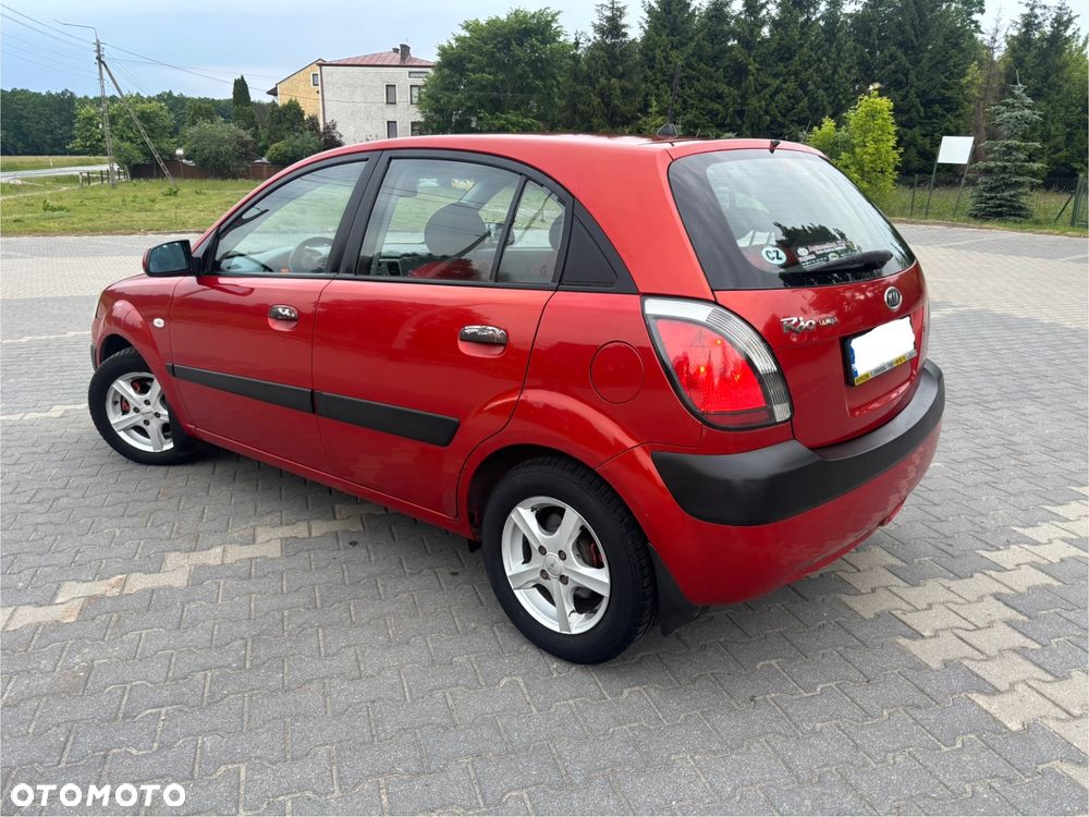 Kia Rio - 3