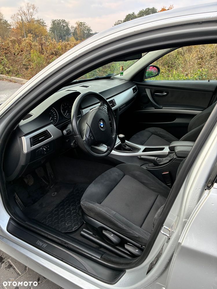 BMW Seria 3 325i - 8