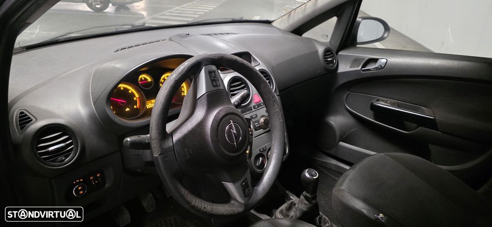 Opel Corsa 1.3 CDTi Cosmo - 2