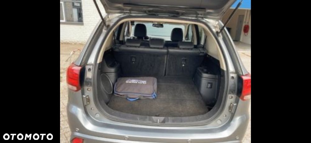 Mitsubishi Outlander Intense + - 35