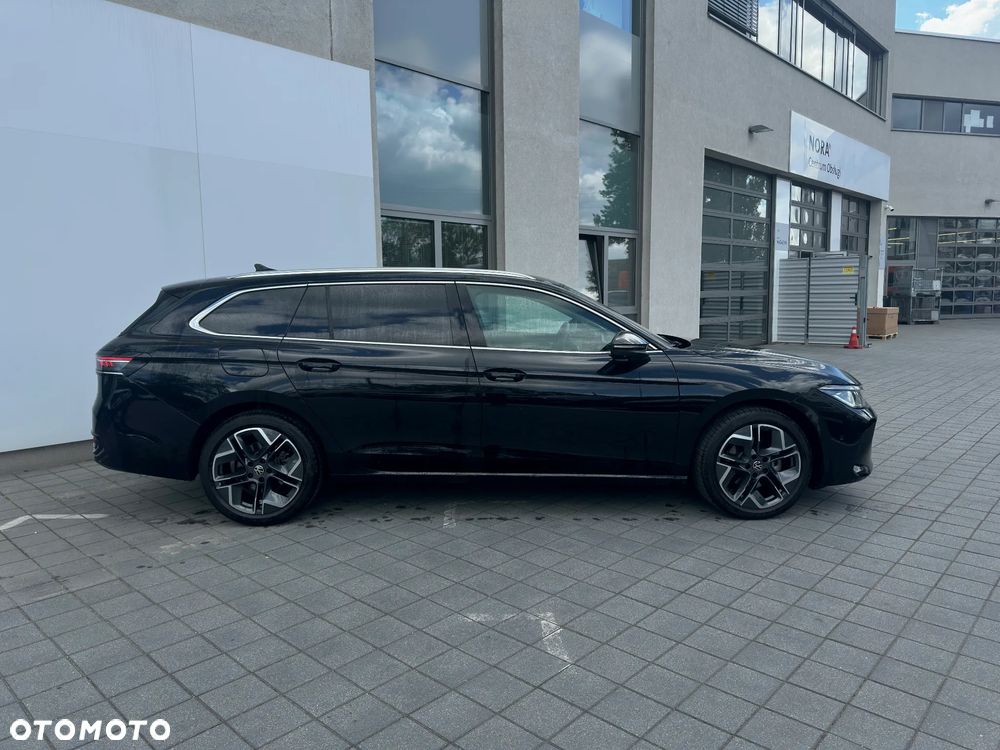 Volkswagen Passat - 2