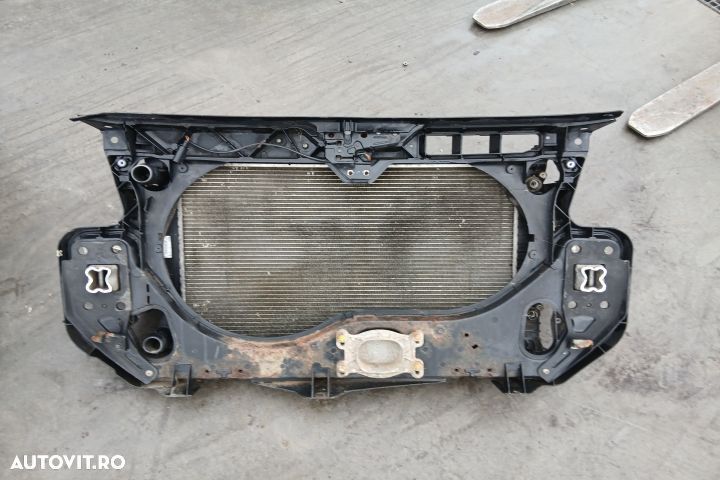 Trager / Calandru 4F0121251R 4F0805499B 4B0010157D 4F0121251R 4F08054 - 5