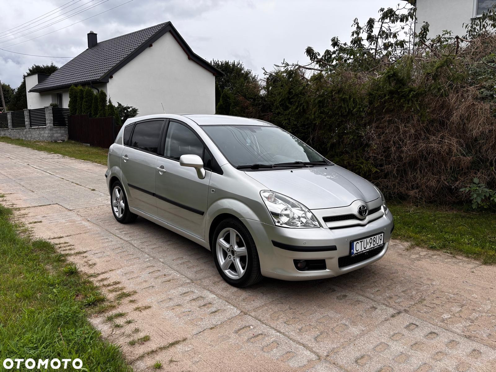 Toyota Corolla Verso 1.8 Gold 7os - 7
