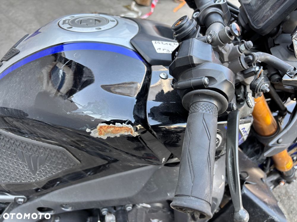 Yamaha MT - 8
