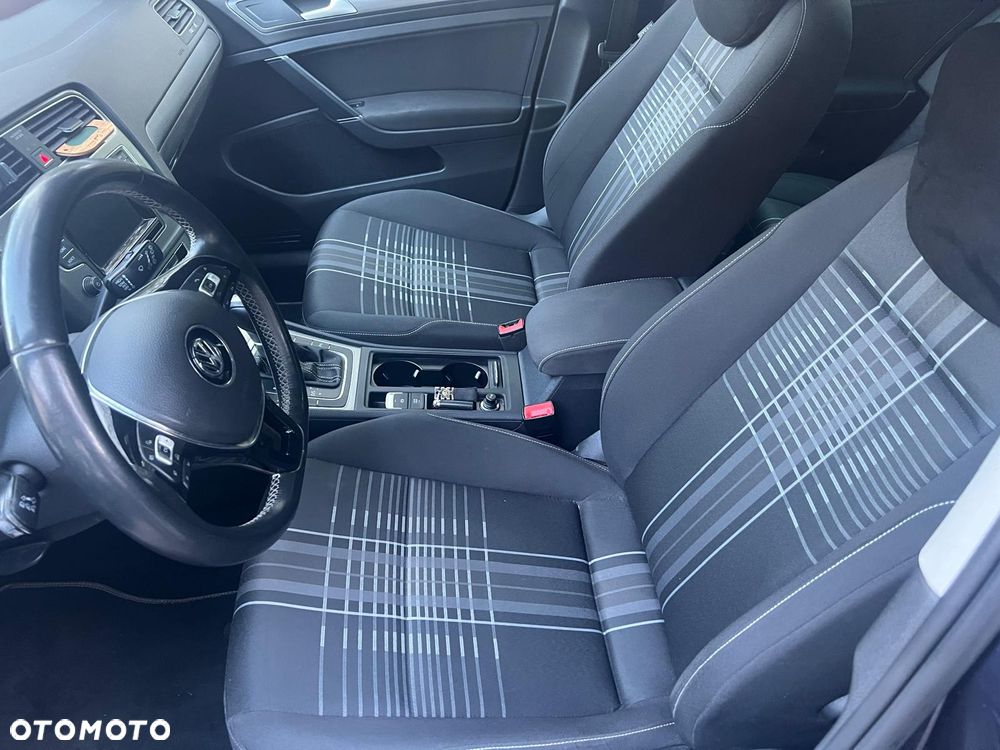 Volkswagen Golf 1.4 TSI BMT Comfortline DSG - 20