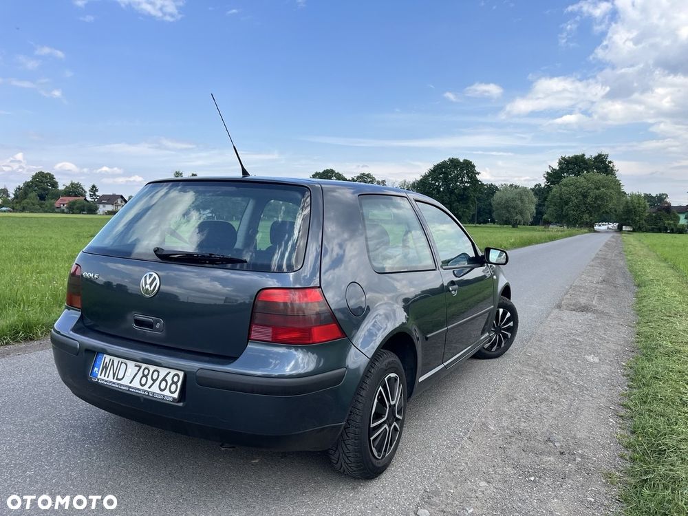 Volkswagen Golf 1.4 Comfortline - 4
