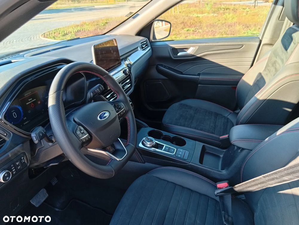 Ford Kuga - 13