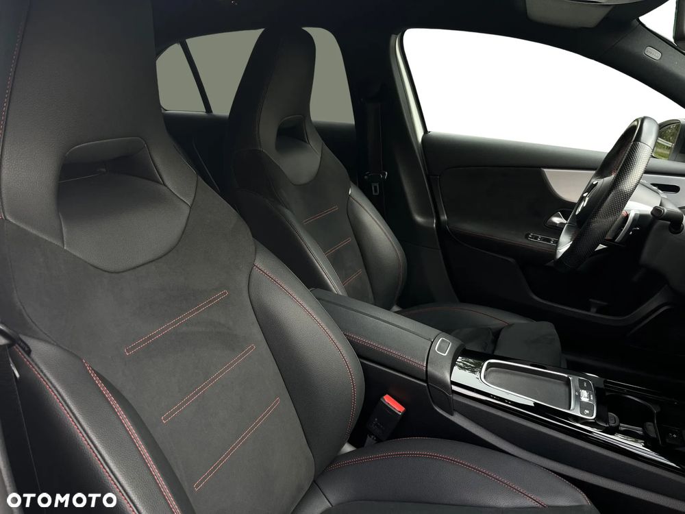 Mercedes-Benz Klasa A 180 AMG Line 7G-DCT - 34
