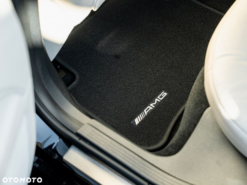 Mercedes-Benz CLS 500 4Matic BlueEFFICIENCY 7G-TRONIC Edition 1 - 24